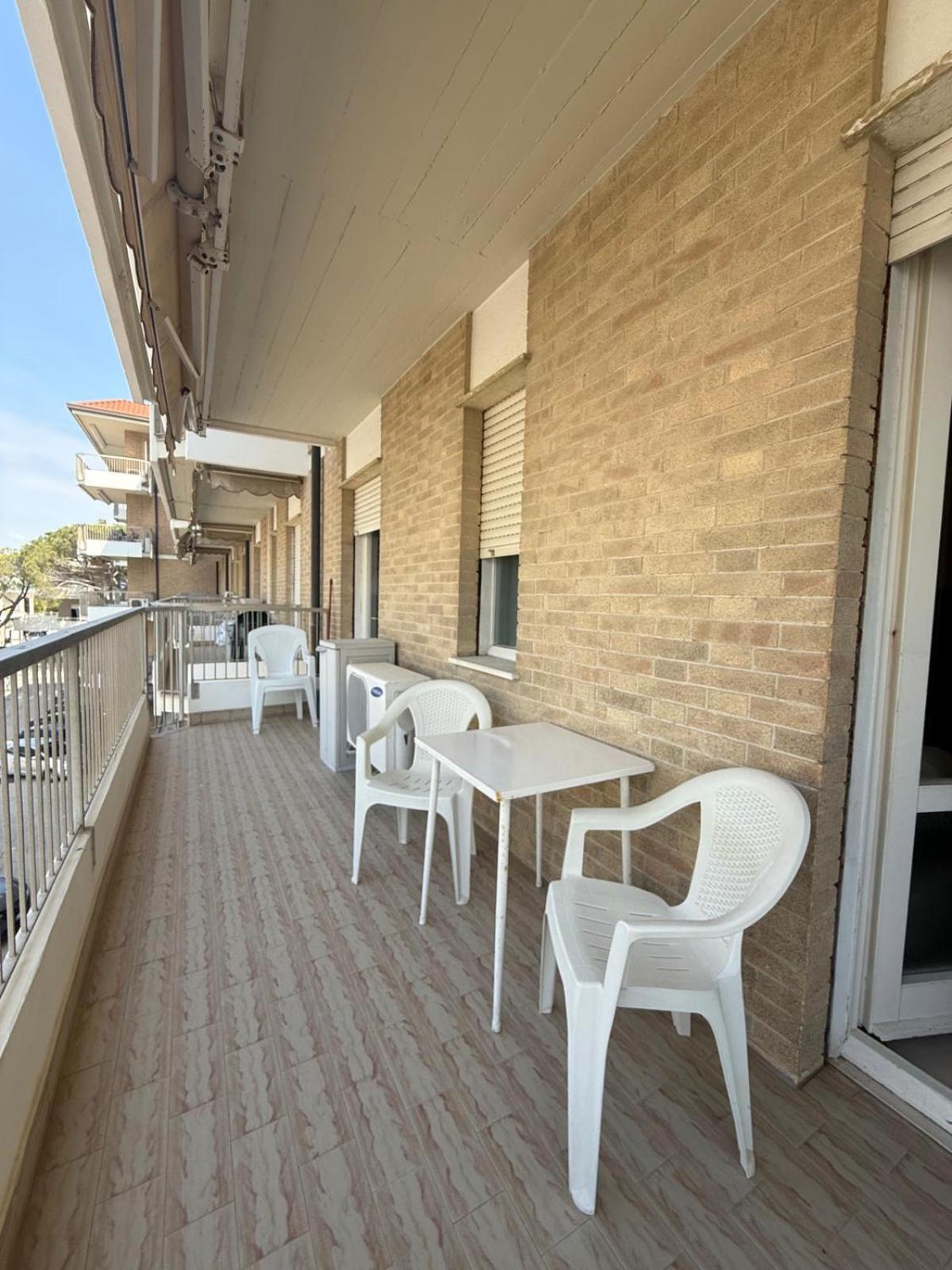 Residence Zeta - Walterigato Apartments Solo Per Famiglie Lido di Jesolo Luaran gambar